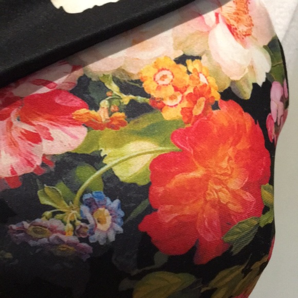 One shoulder Floral dress size small NWOT - Picture 4 of 11